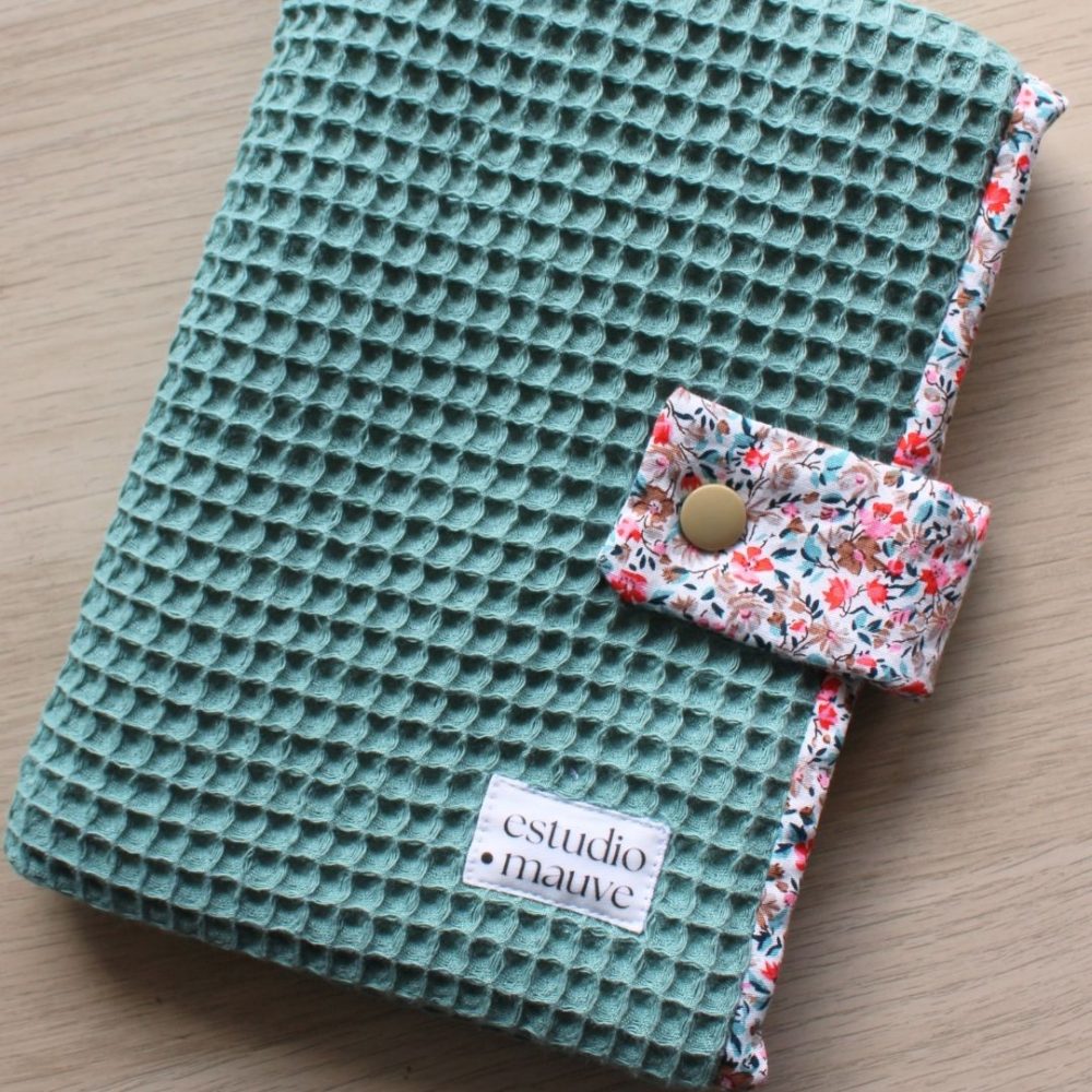 Funda Kindle con cierre de botón