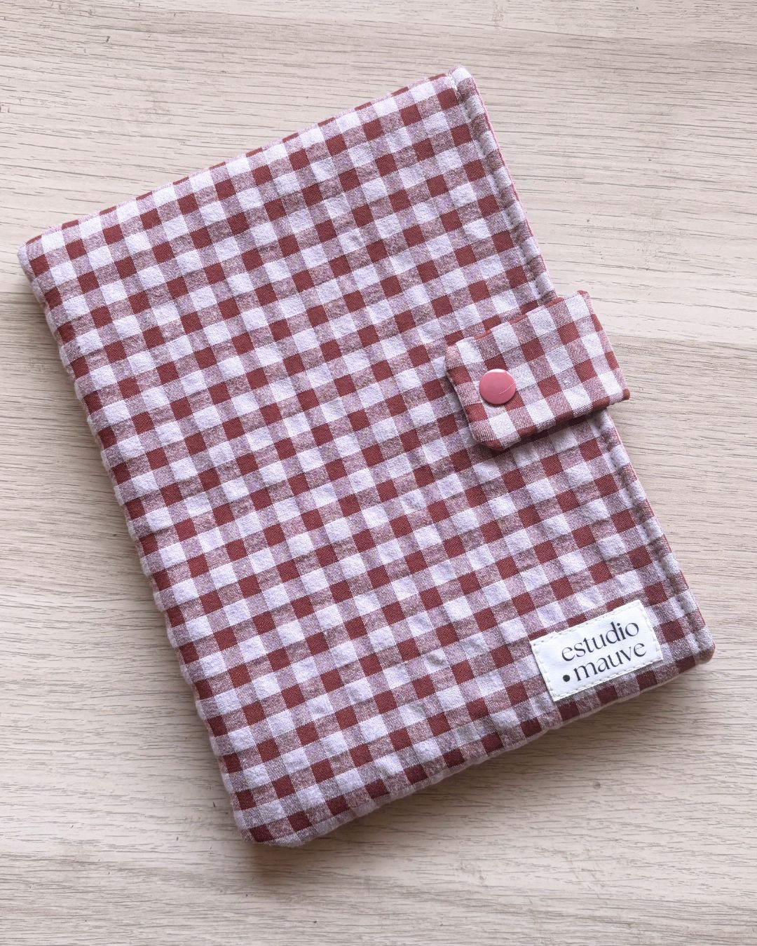 Funda libro botón Cedar bolsillo