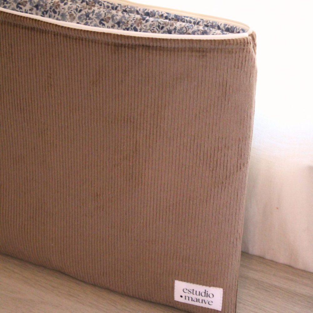 Funda portátil de pana